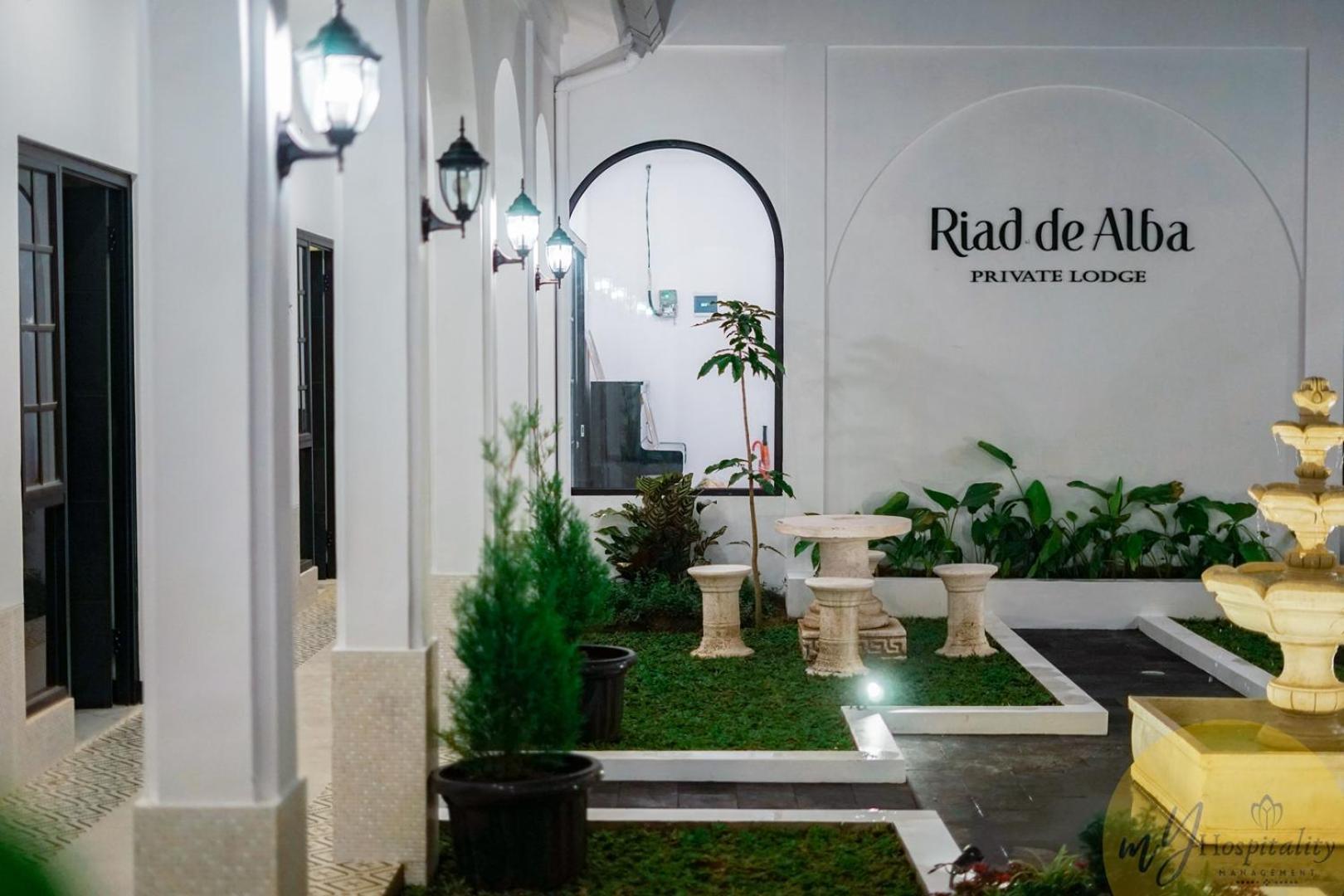 Hotel De Alba Syariah By Mhm